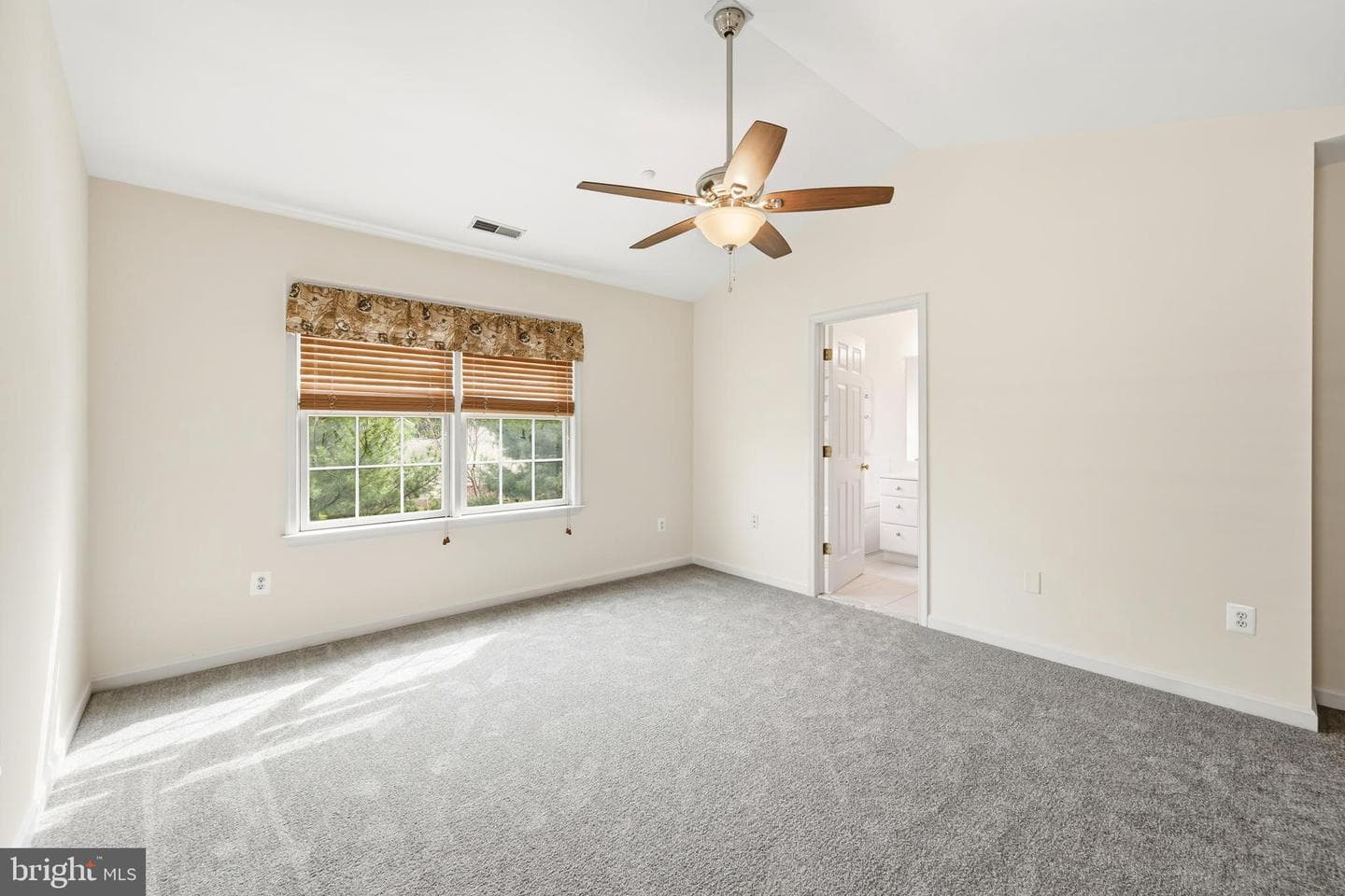 108 Oak Leaf Drive photo 21
