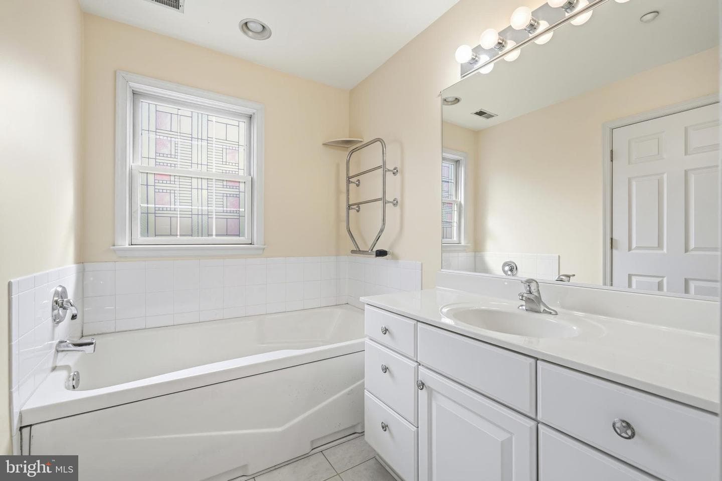 108 Oak Leaf Drive photo 23