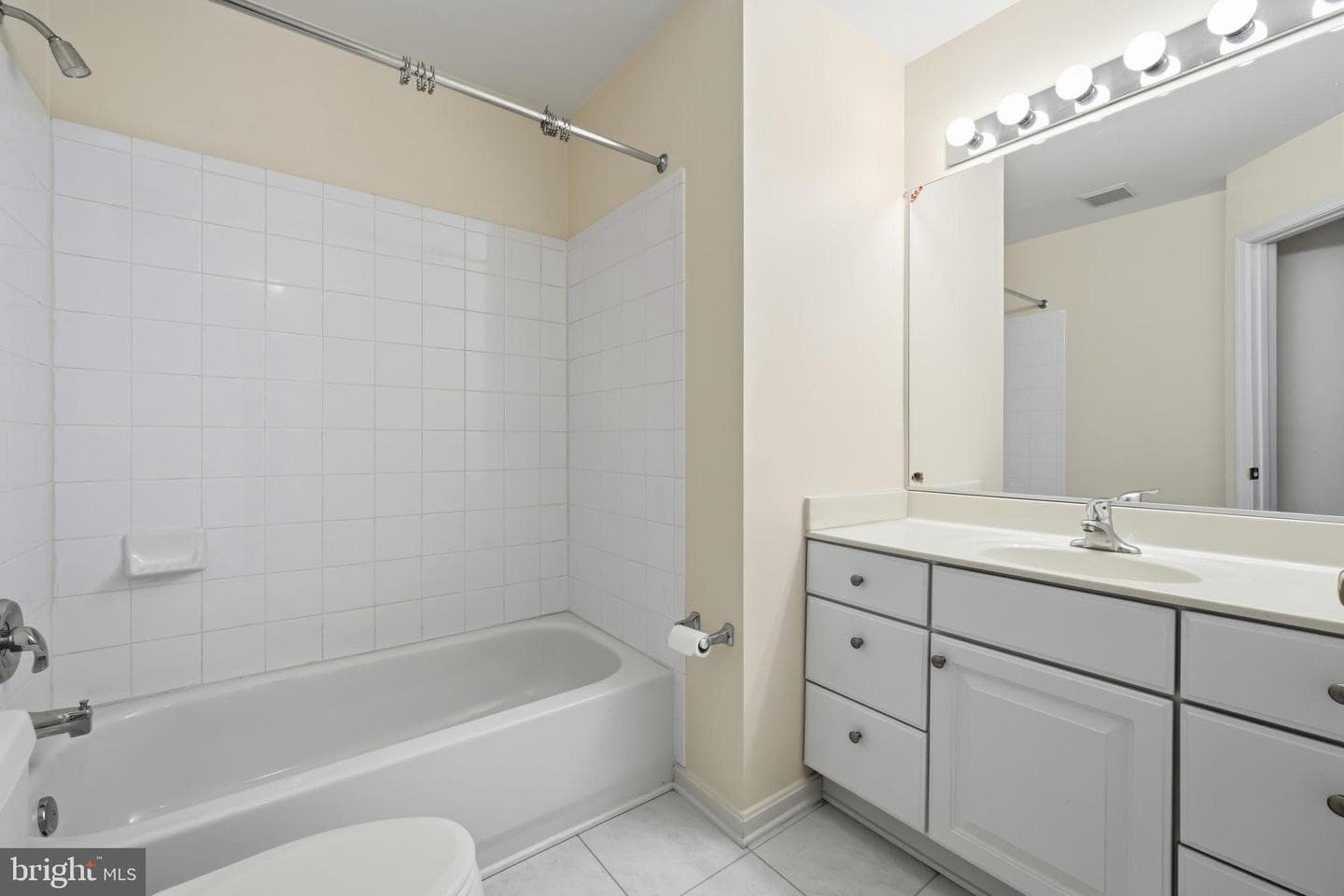108 Oak Leaf Drive photo 27
