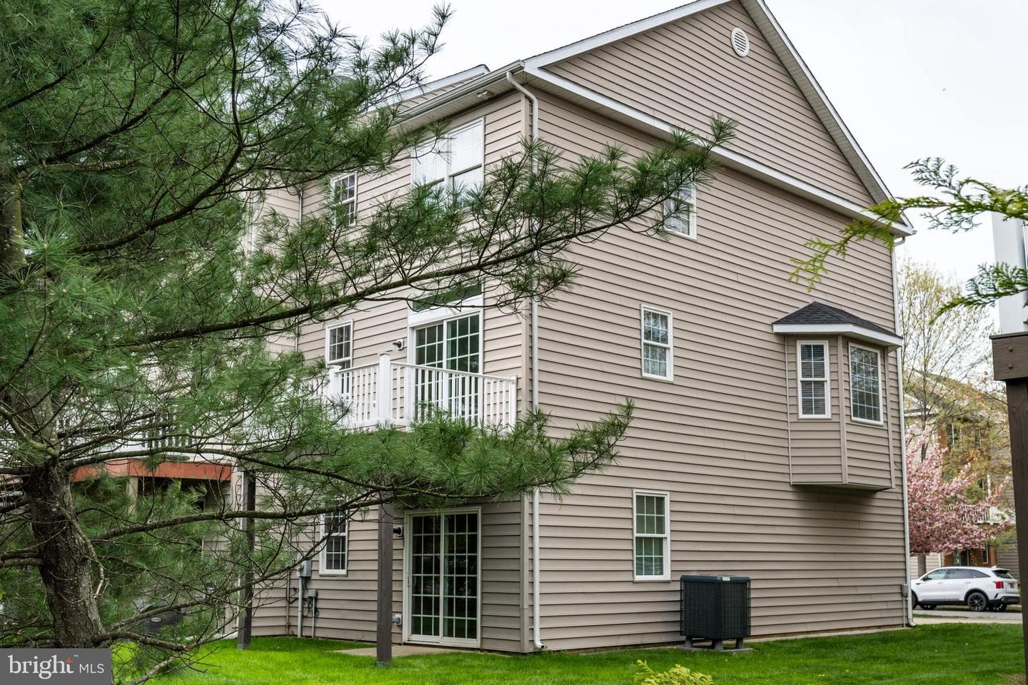 108 Oak Leaf Drive photo 5