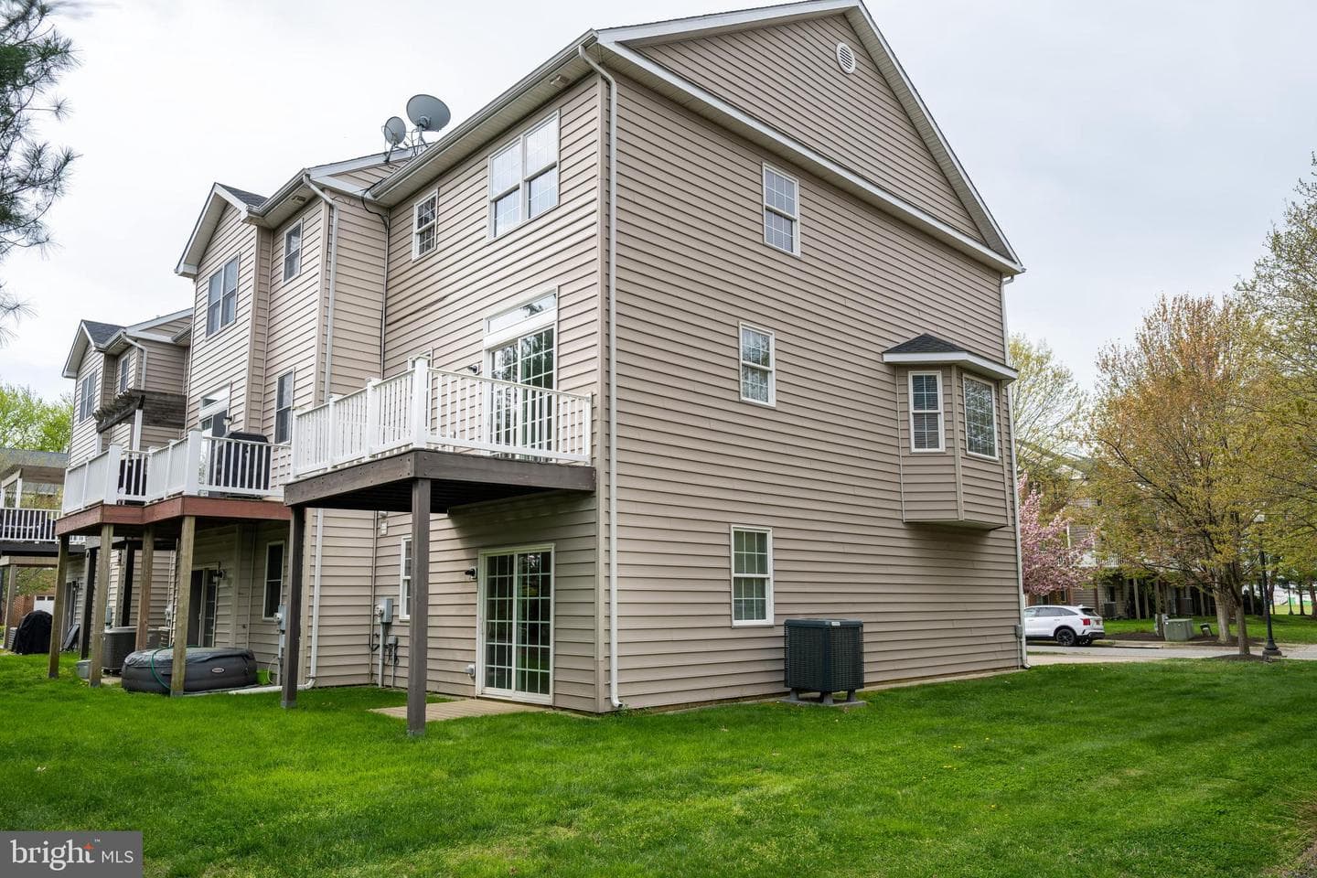 108 Oak Leaf Drive photo 6