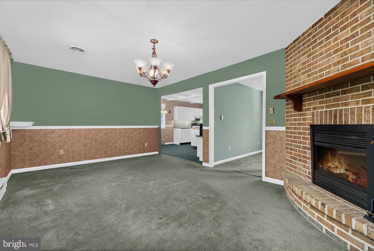 591 Mill Lane photo 20