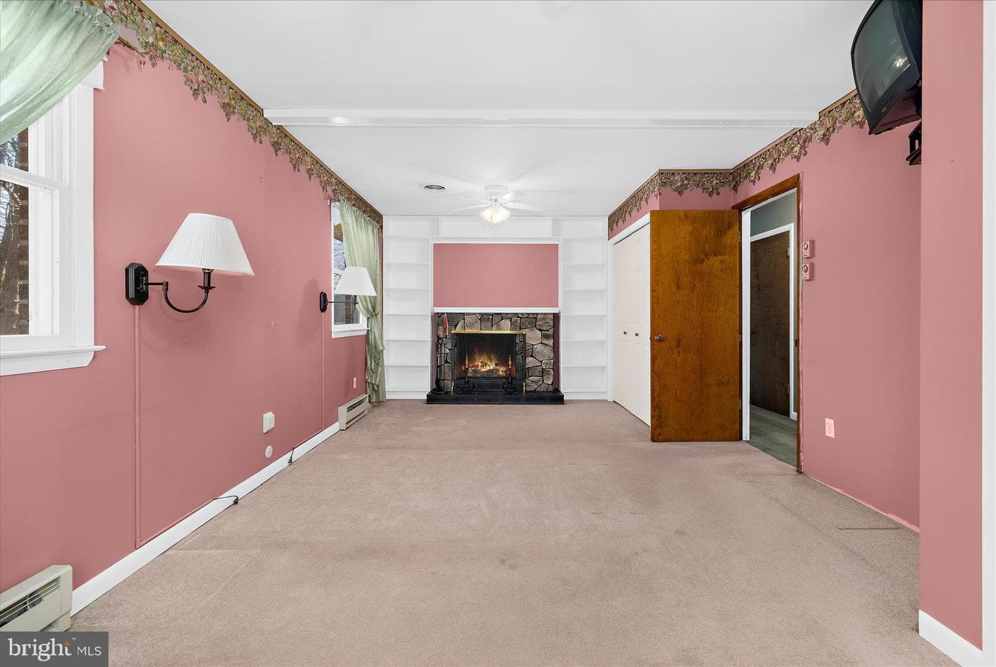 591 Mill Lane photo 33