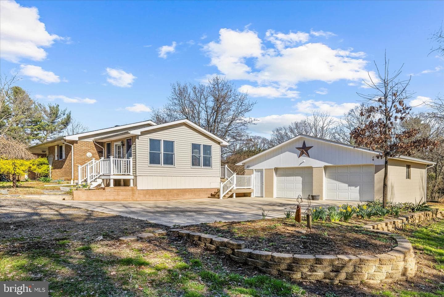 591 Mill Lane photo 9