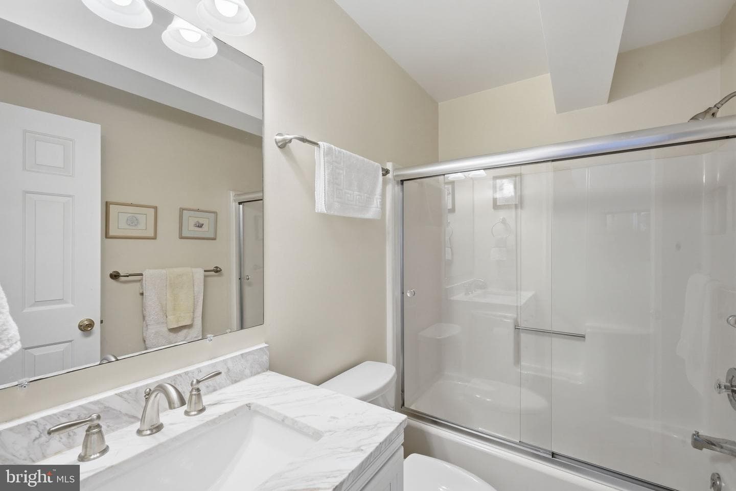 20563 Rock Hall Avenue #16 photo 23