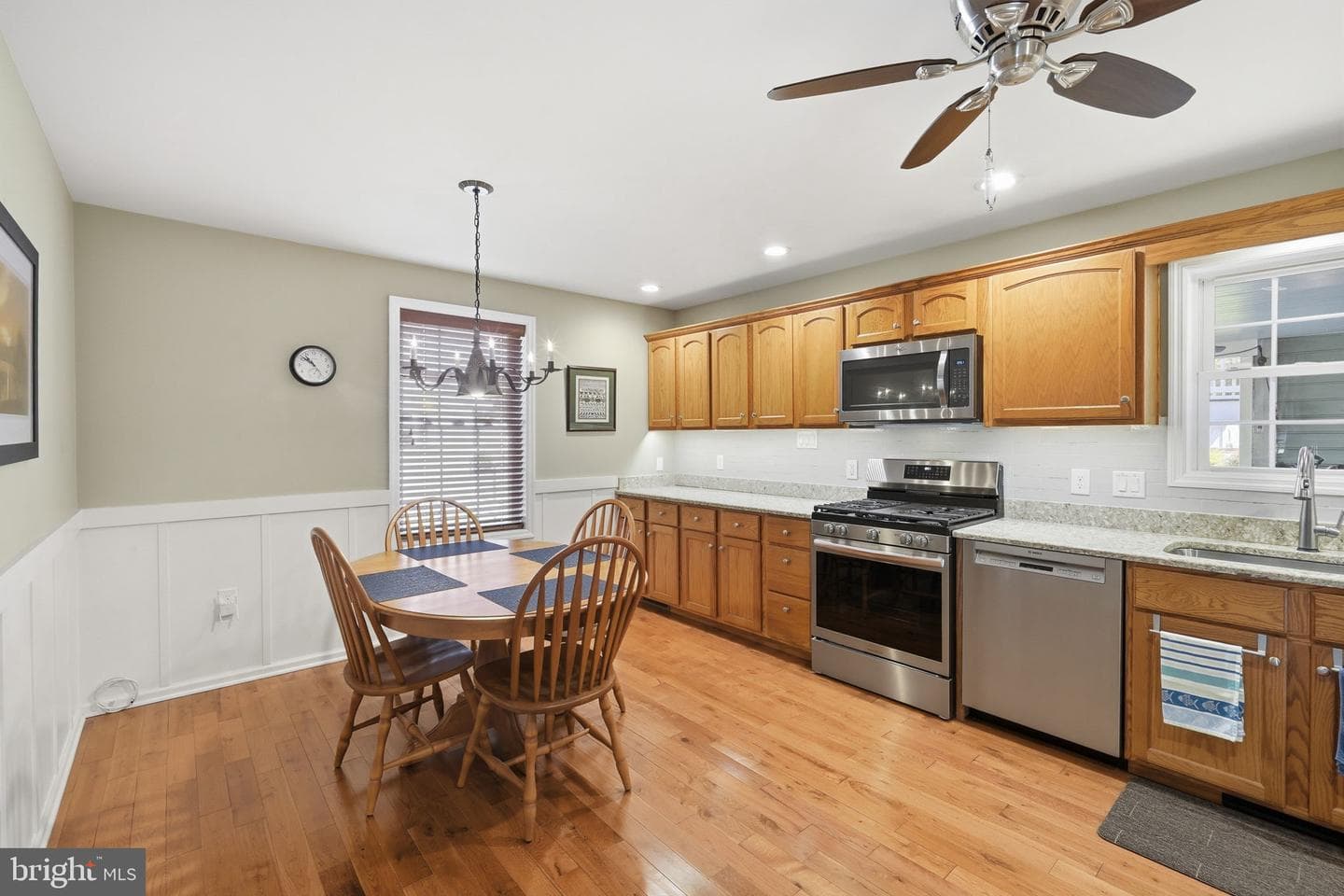 20694 Mercer Avenue photo 10