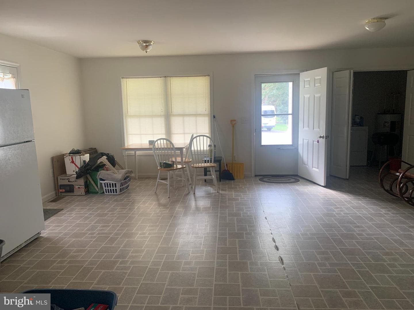5548 Boundary Avenue photo 2
