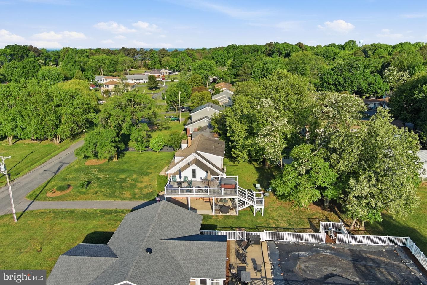 20916 Bayside Avenue photo 45