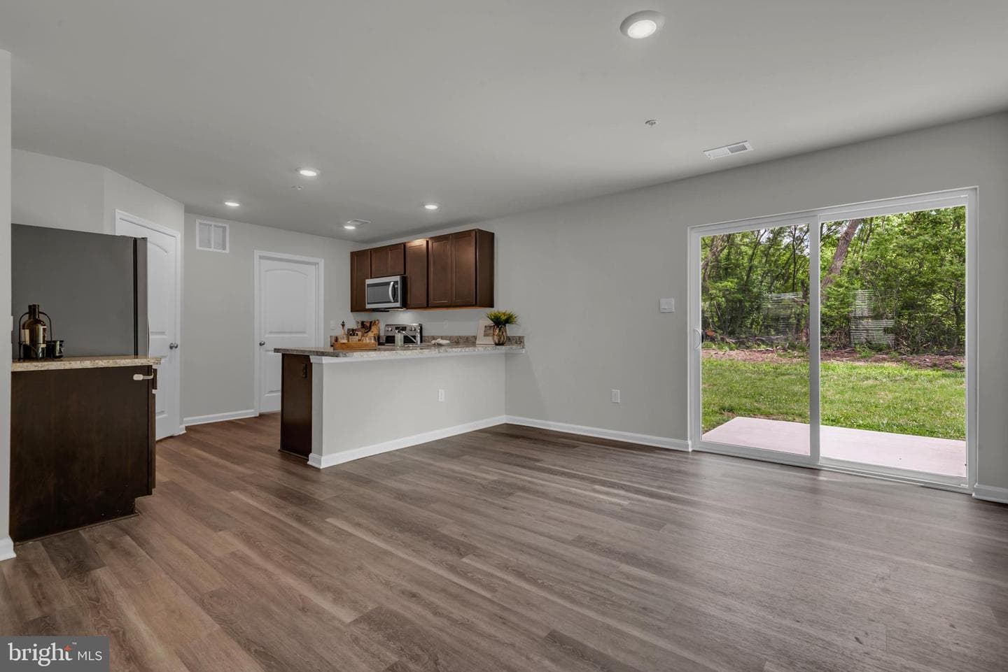 107 Flying Cloud Drive photo 12