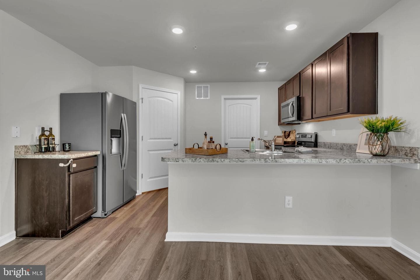 107 Flying Cloud Drive photo 15