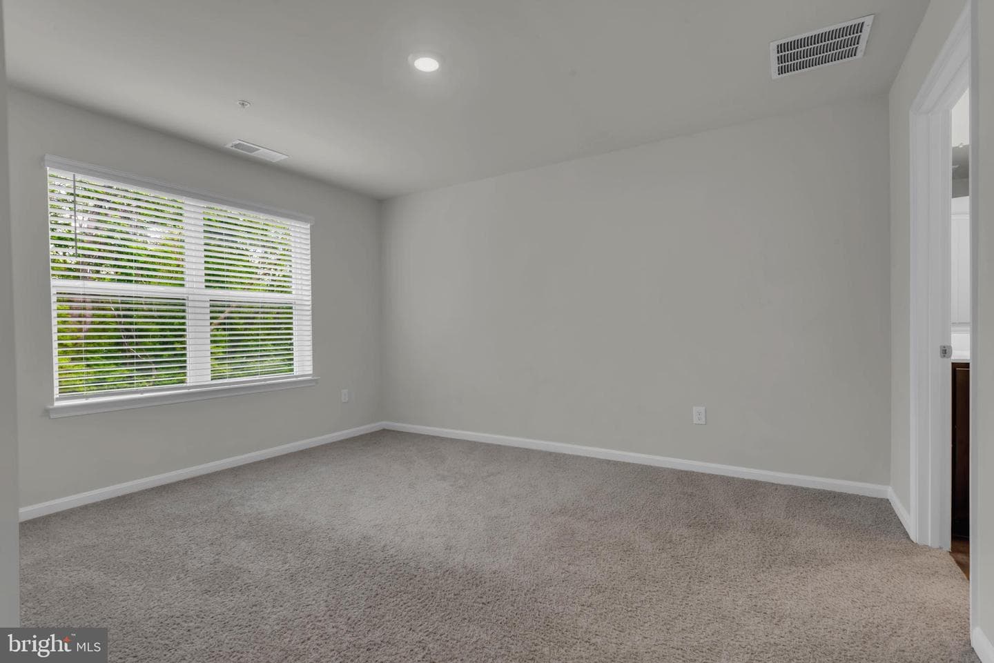 107 Flying Cloud Drive photo 20