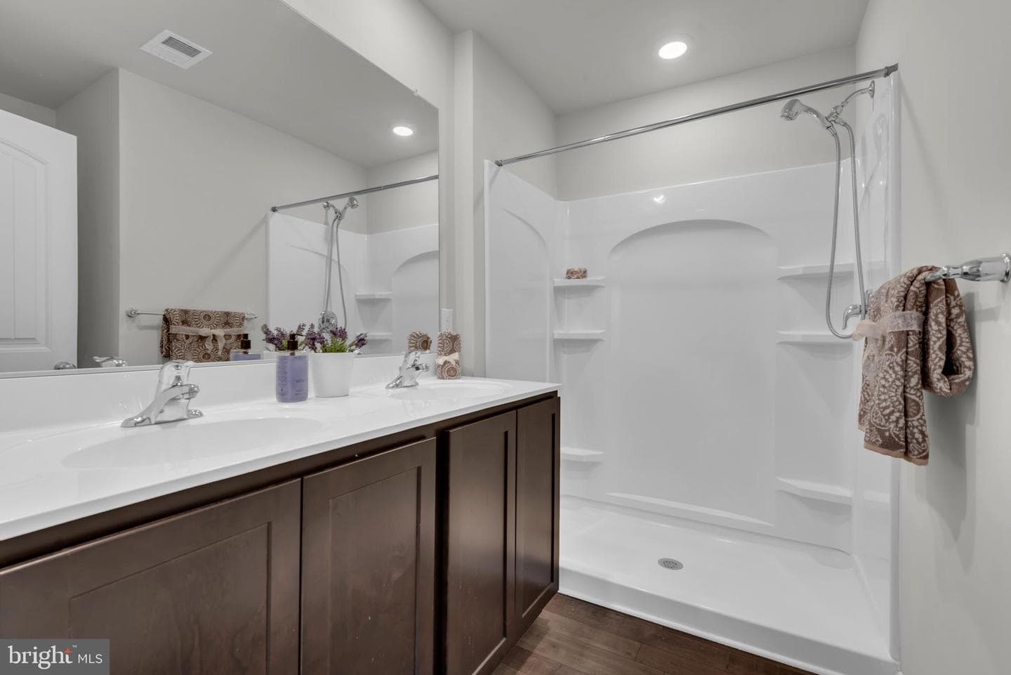 107 Flying Cloud Drive photo 23