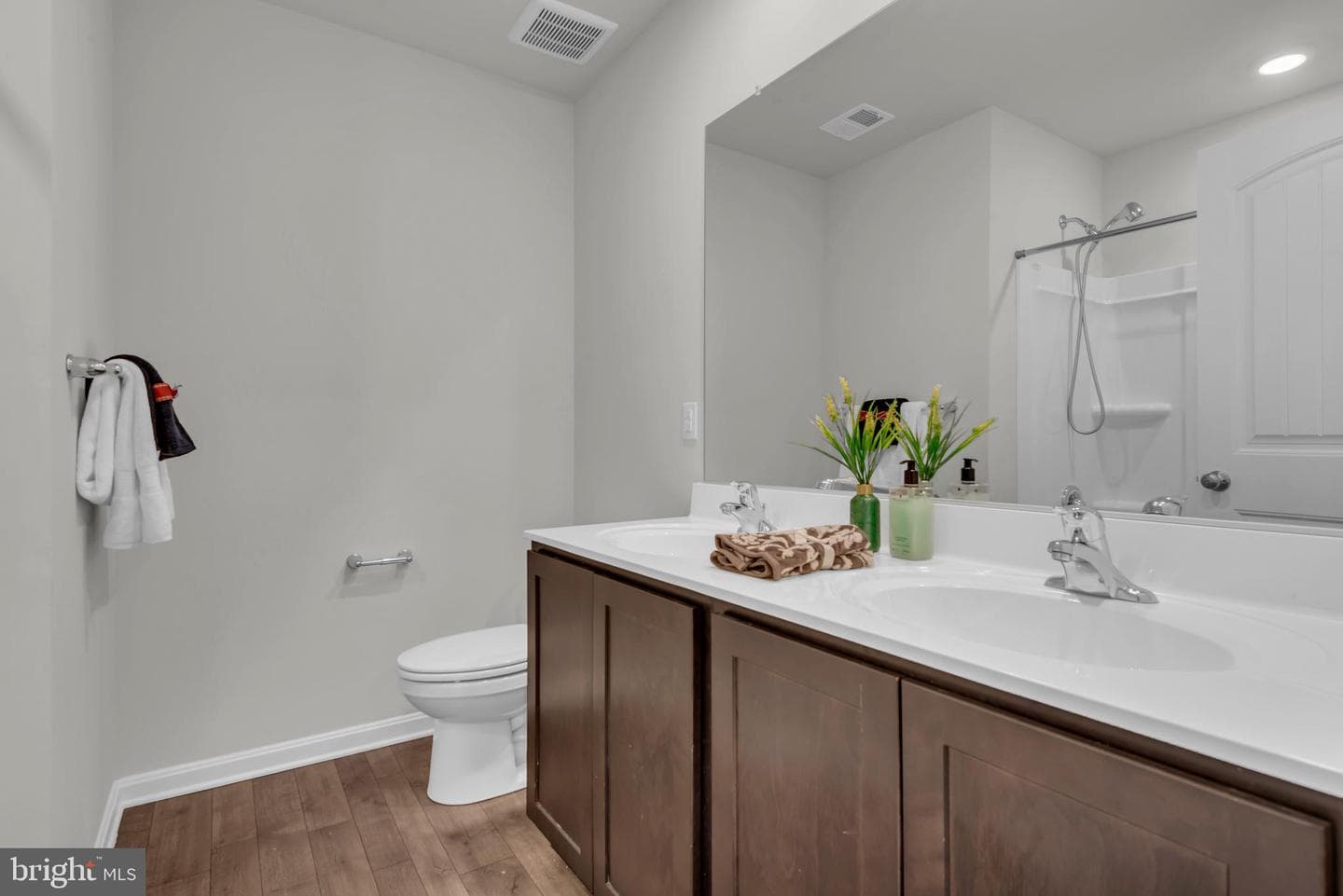 107 Flying Cloud Drive photo 28