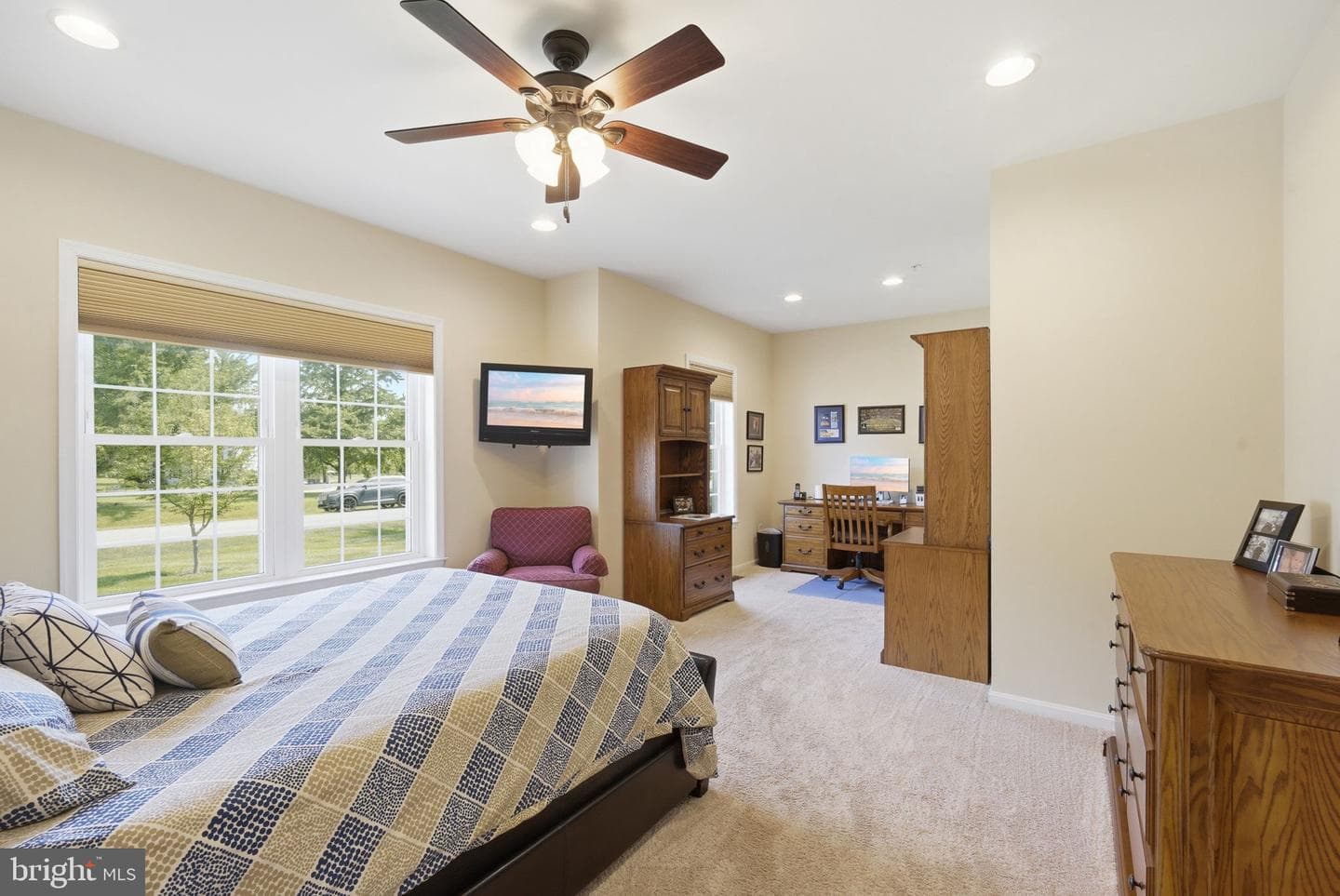 1014 Twin Court photo 4