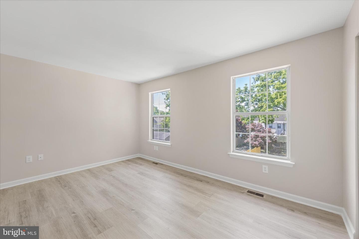 423 Calvert Street photo 22