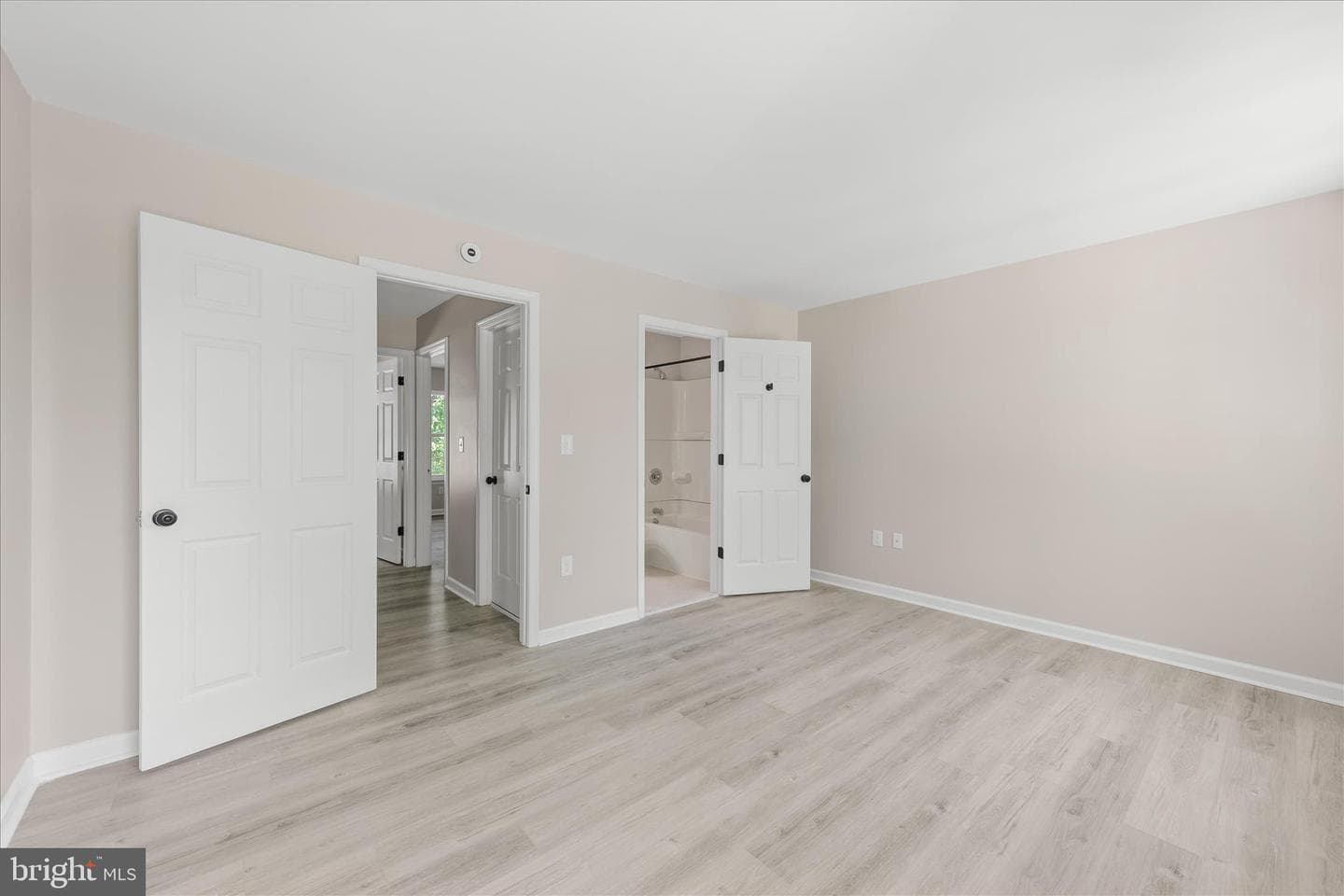 423 Calvert Street photo 23
