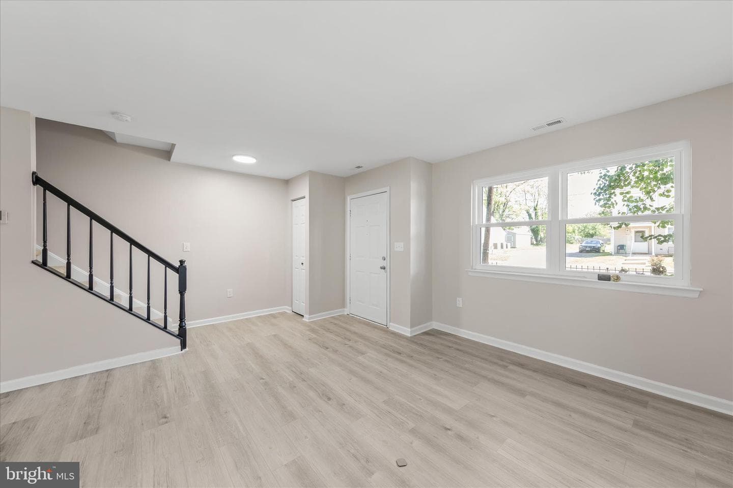423 Calvert Street photo 4