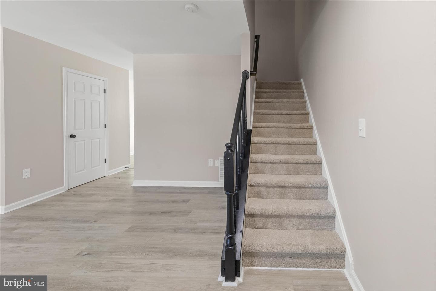 423 Calvert Street photo 6
