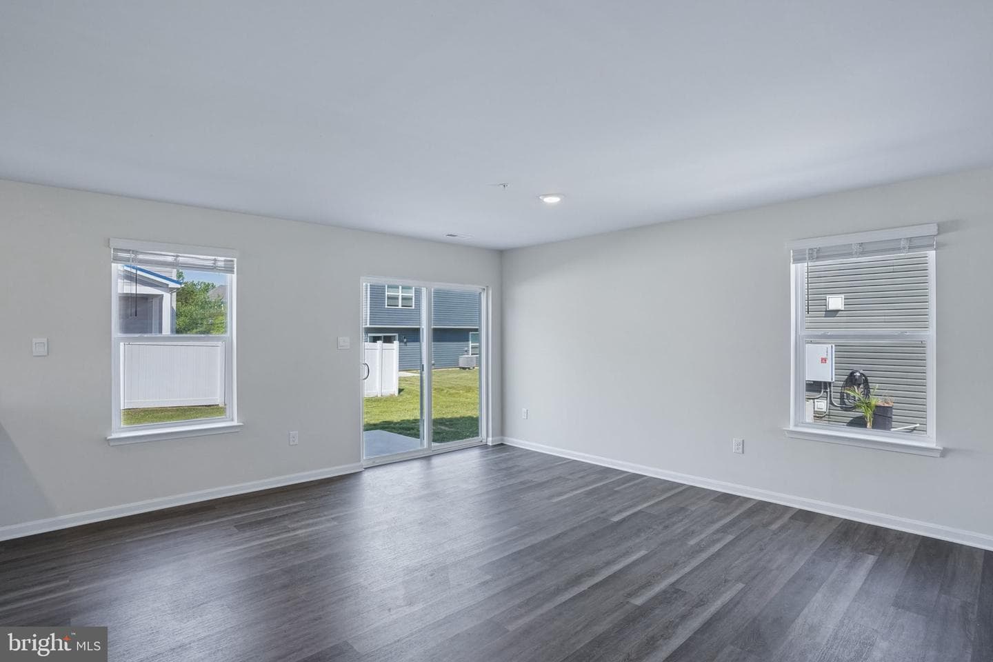 102 Flying Cloud Drive photo 20