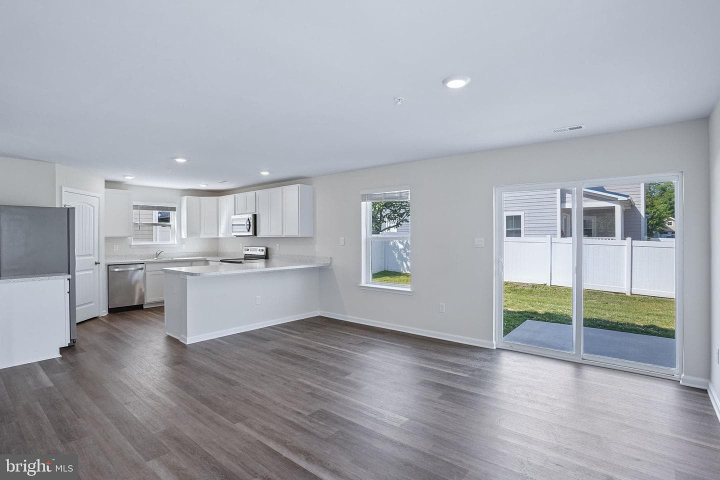 102 Flying Cloud Drive photo 22