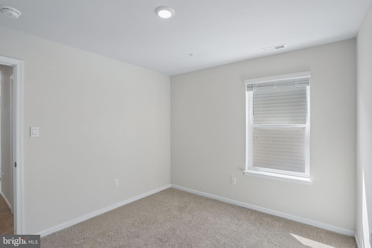 102 Flying Cloud Drive photo 35