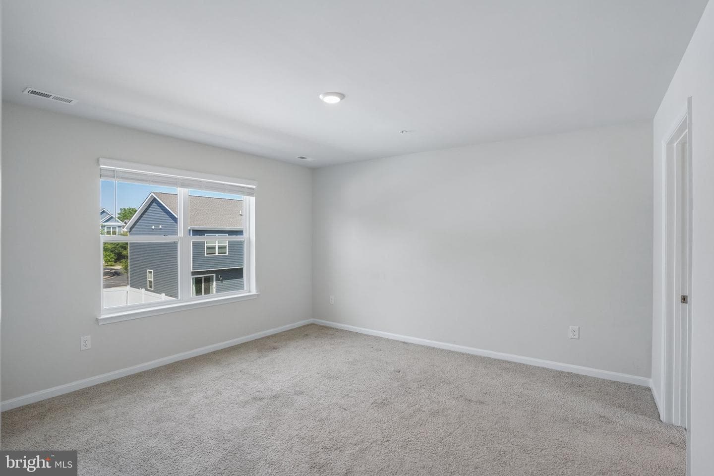 102 Flying Cloud Drive photo 36