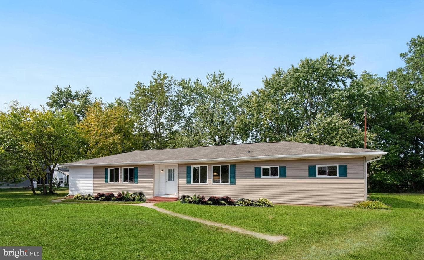21424 Catholic Avenue photo 19