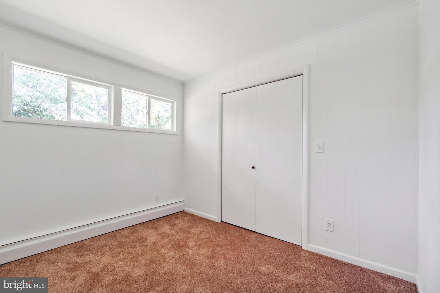 21424 Catholic Avenue photo 9