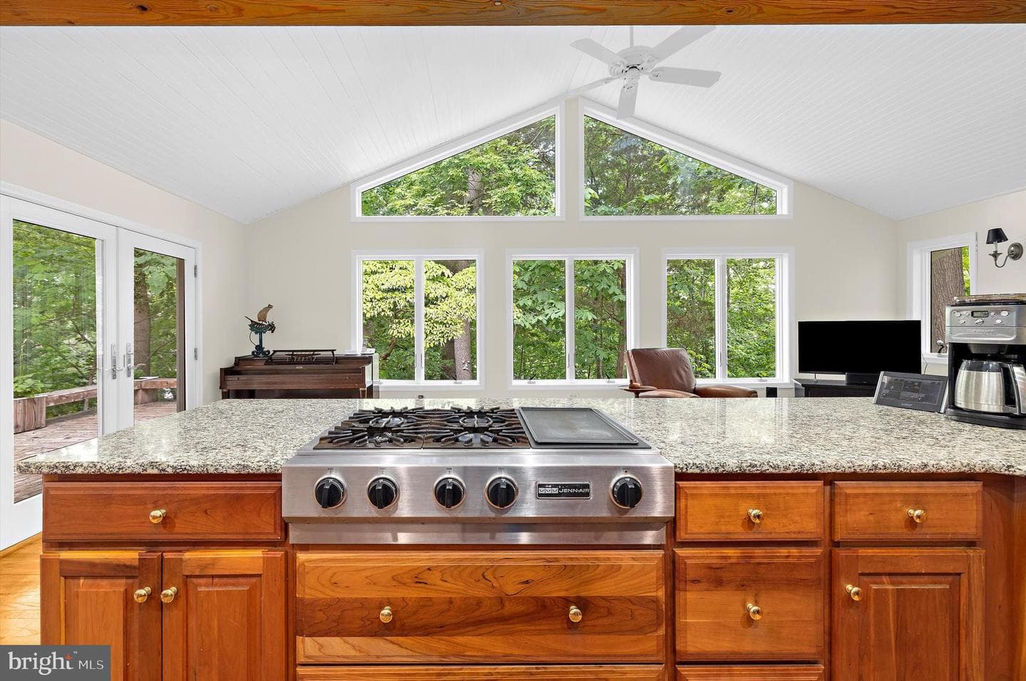 24050 Macs Lane photo 9