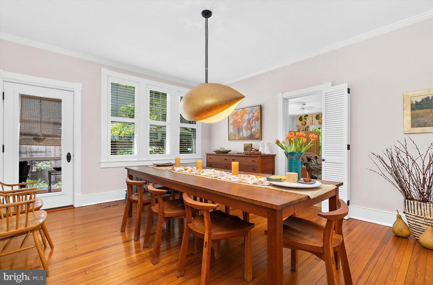 210 N Queen Street photo 7