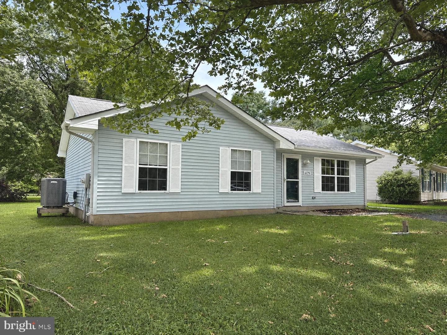 6179 E Dorlon Drive photo 4