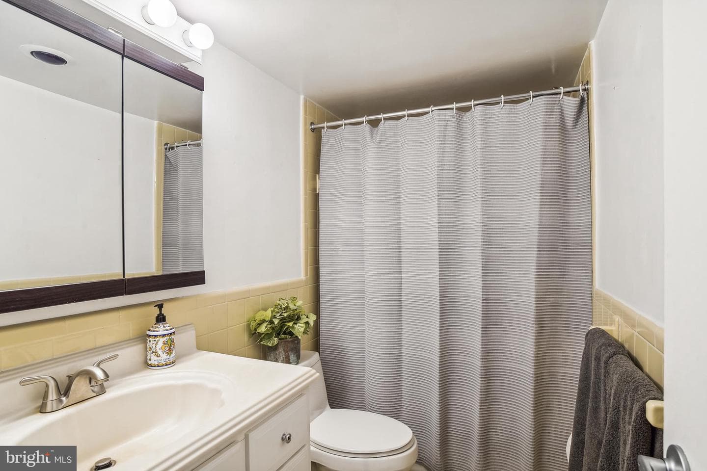 5101 River Road #511 photo 16