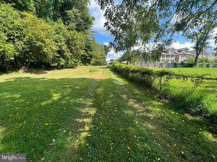 13727 Notley Road photo 5