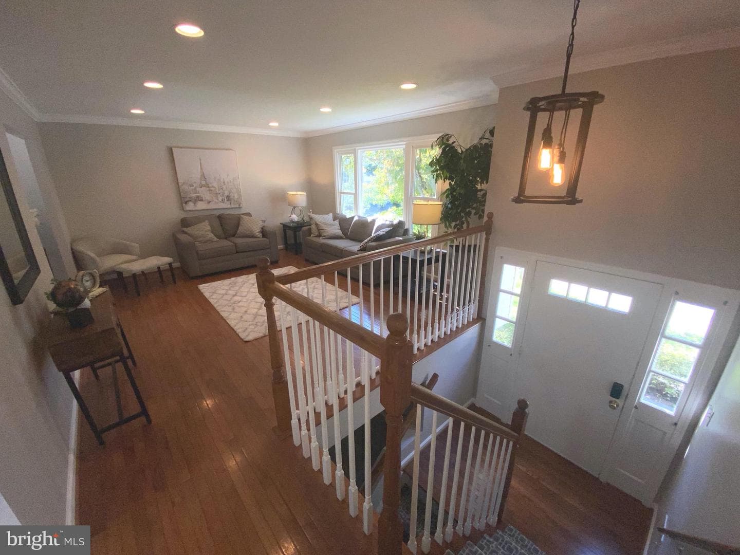 2412 Glenmore Terrace photo 4