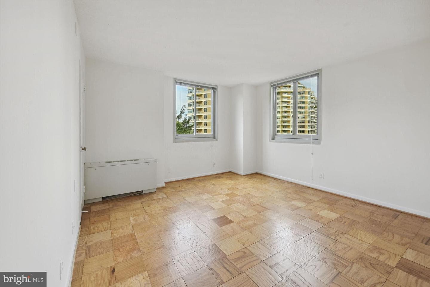 4601 N Park Avenue #709-J photo 10
