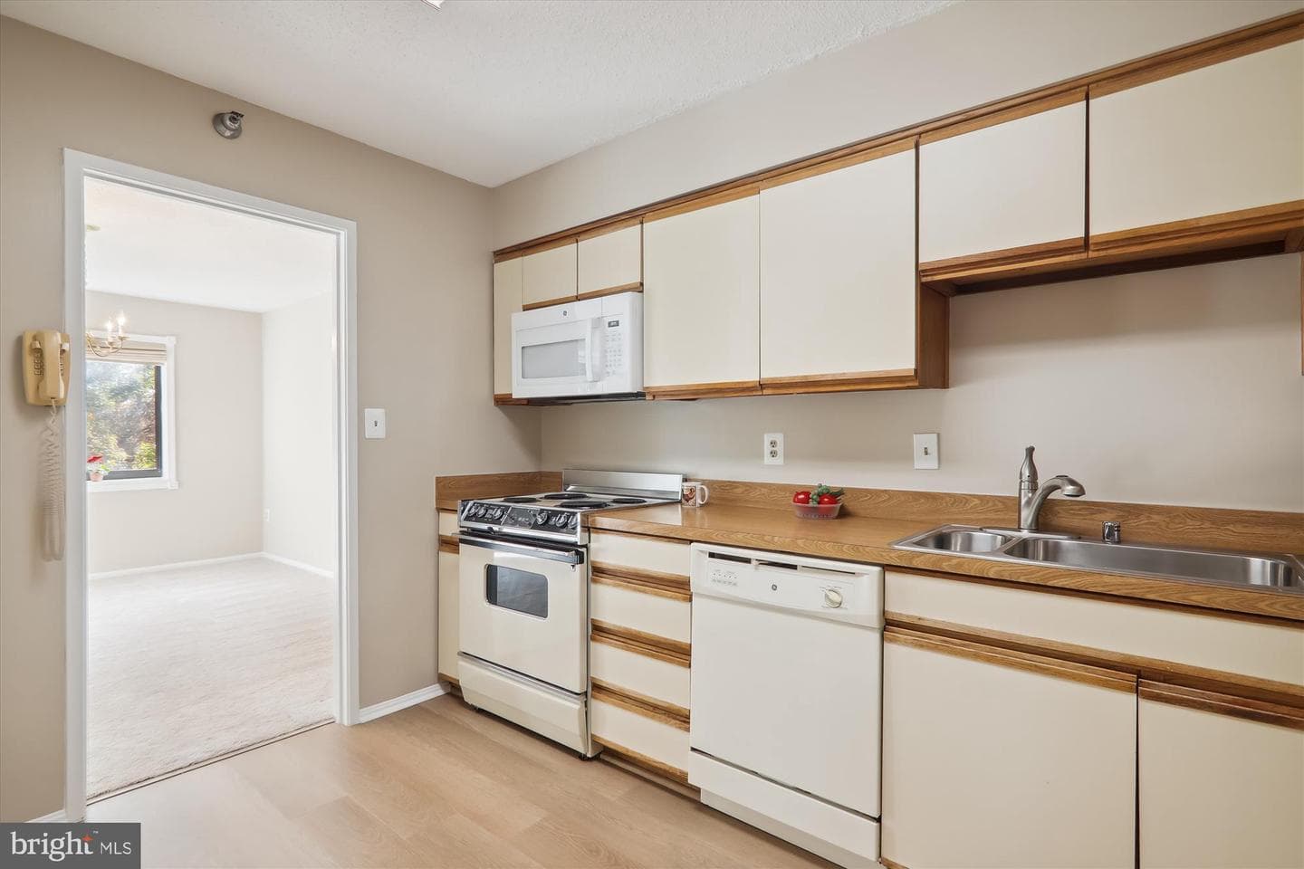 15100 Interlachen Drive #4-816 photo 14