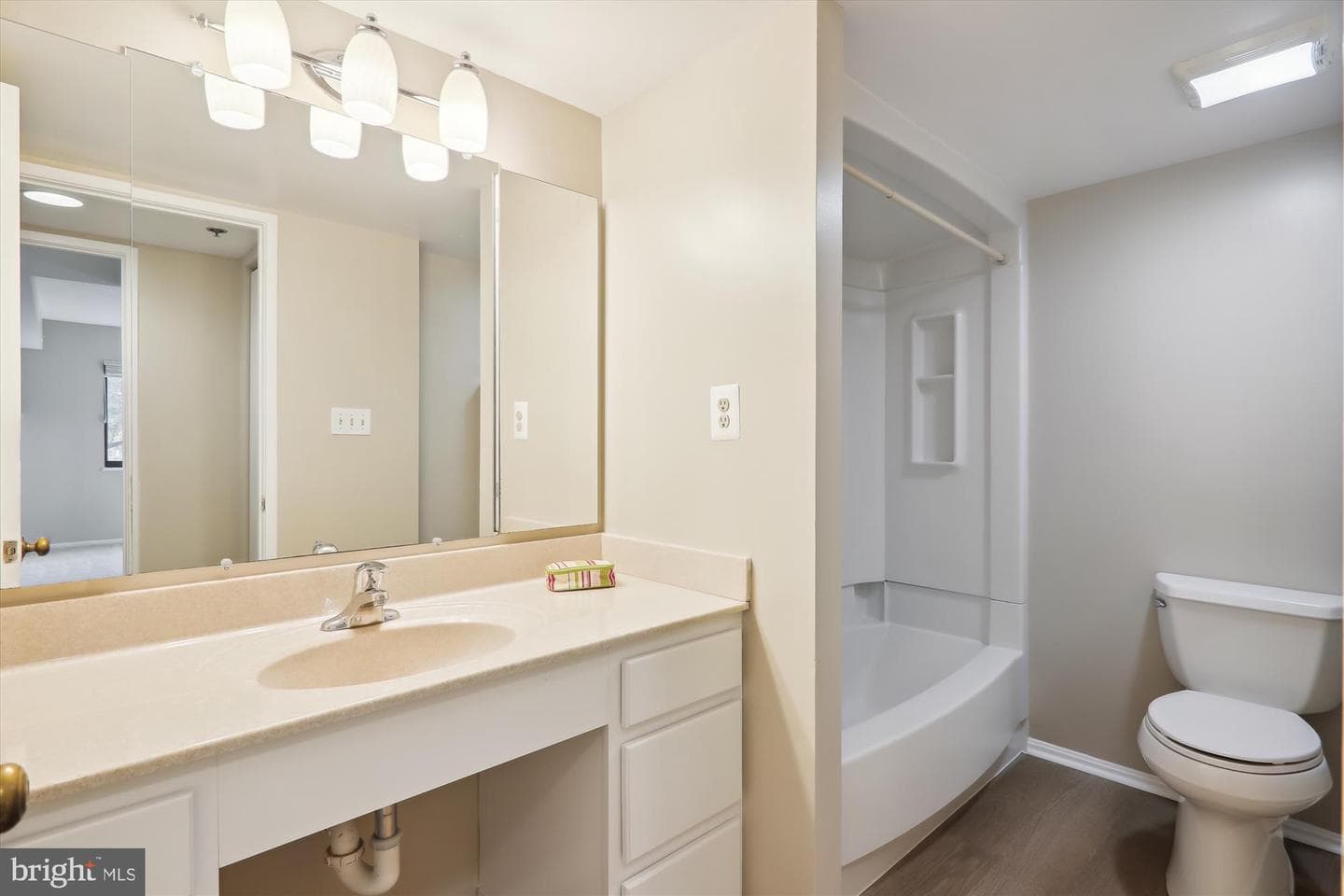 15100 Interlachen Drive #4-816 photo 17