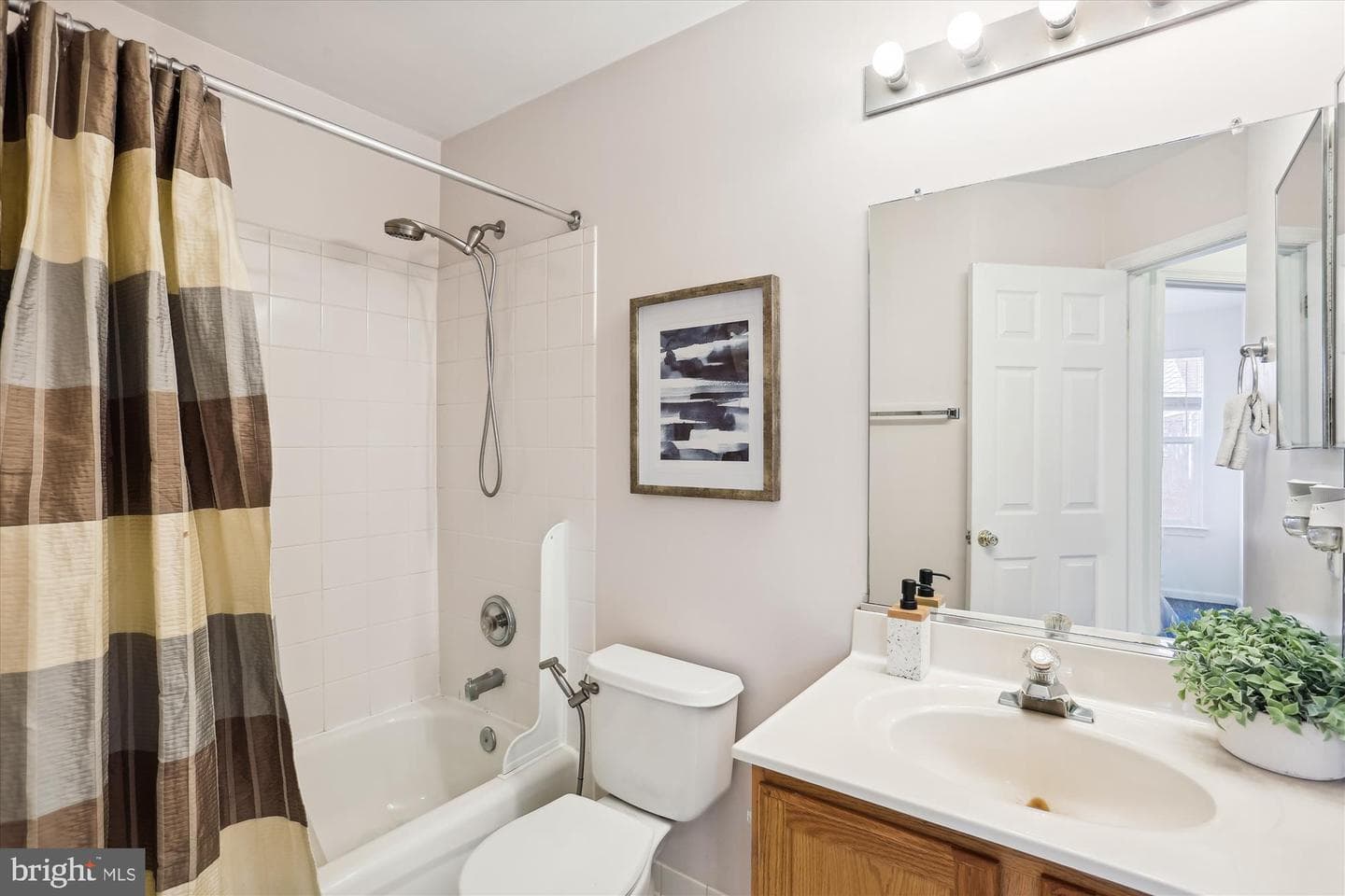 9712 Washingtonian Boulevard photo 18