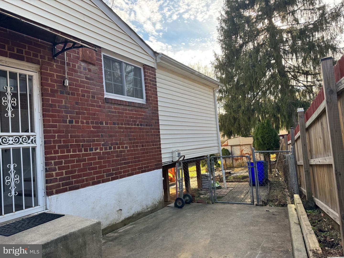 11706 Charles Road photo 5