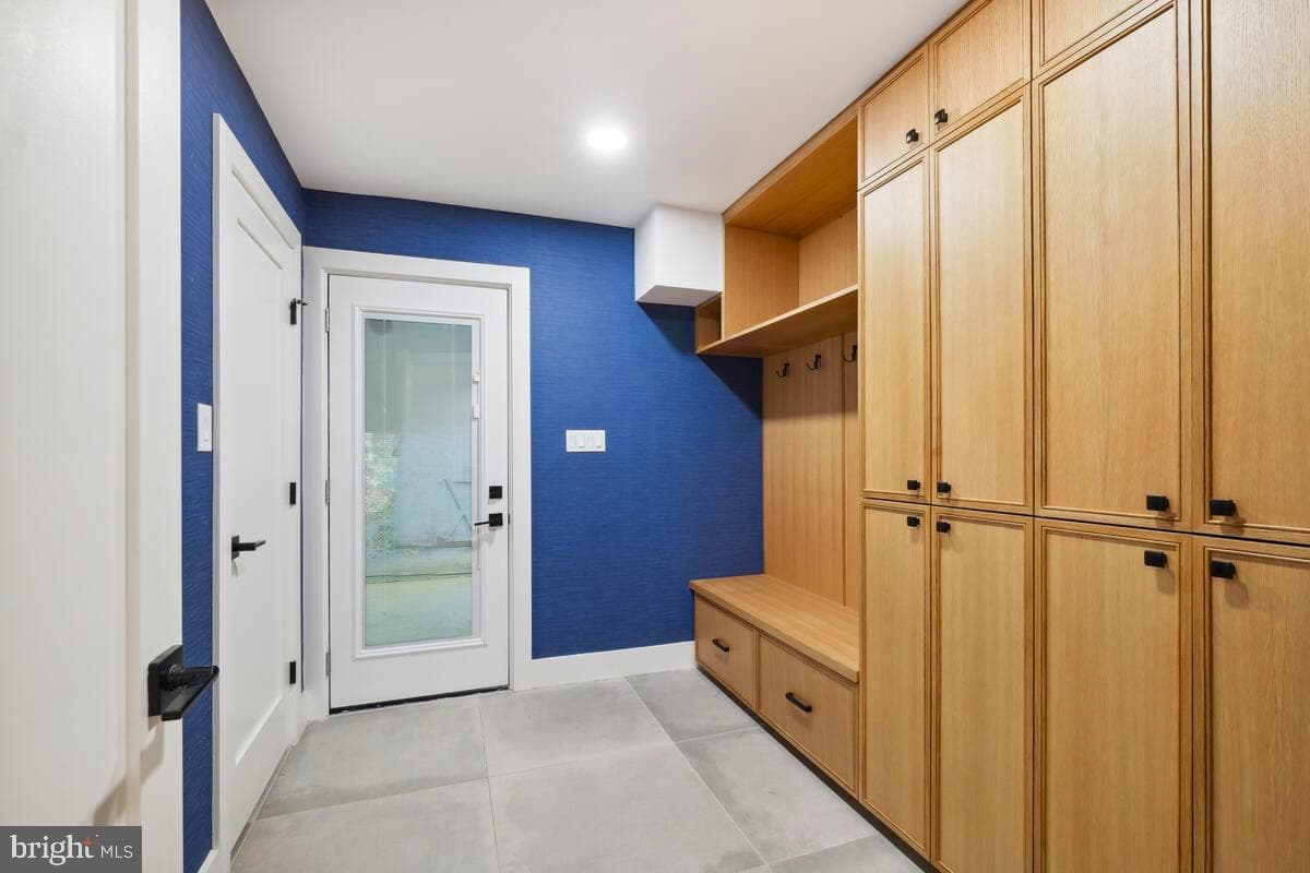 11900 Viewcrest Terrace photo 9