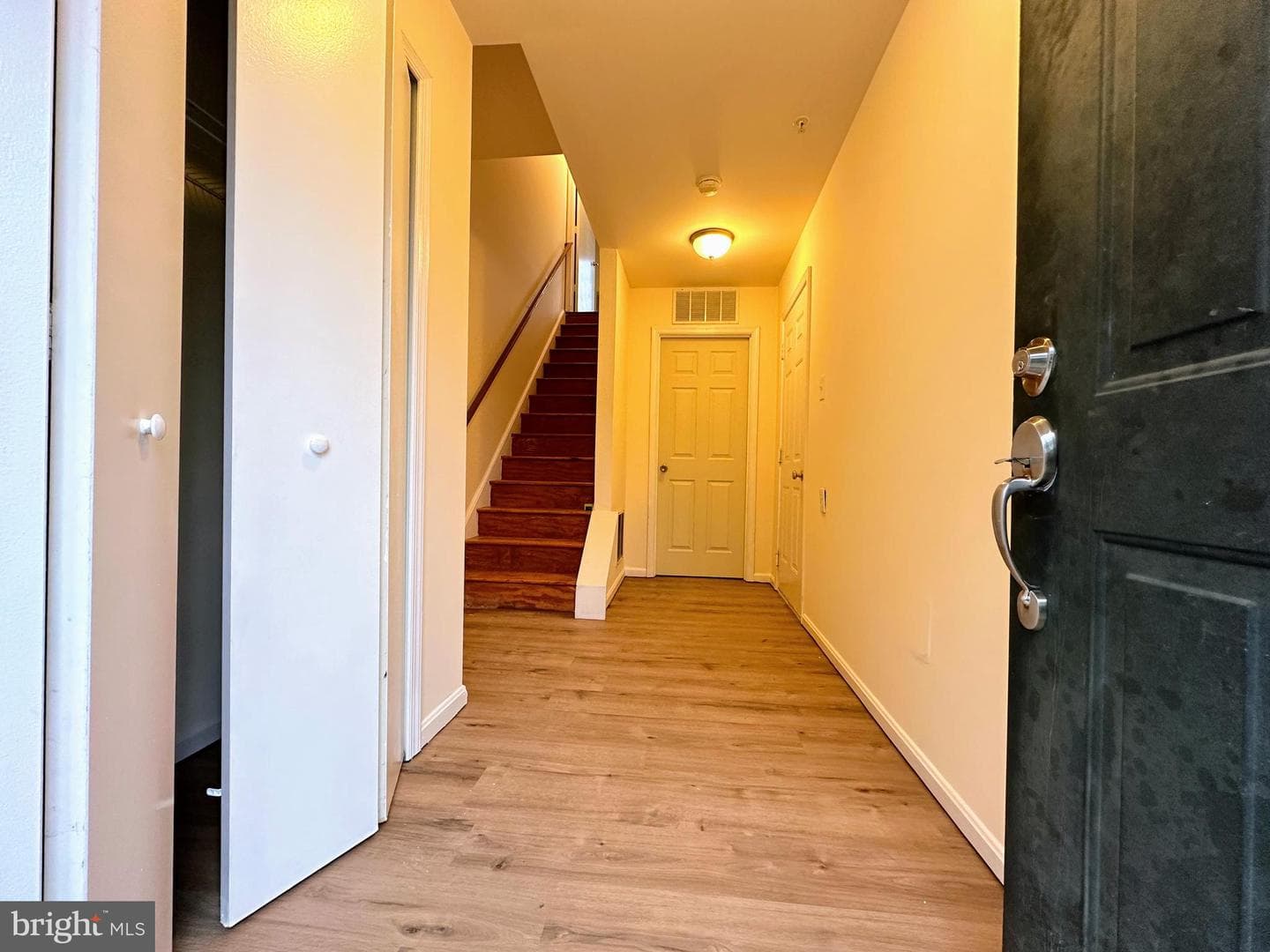 2452 Epstein Court photo 3