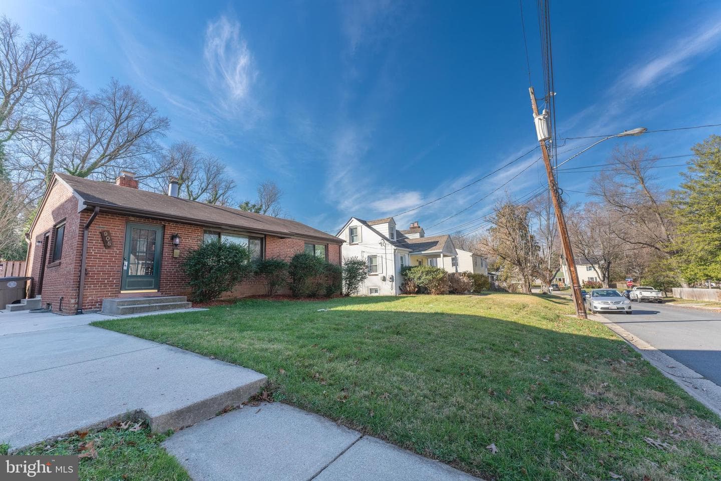 905 Gilbert Road photo 1