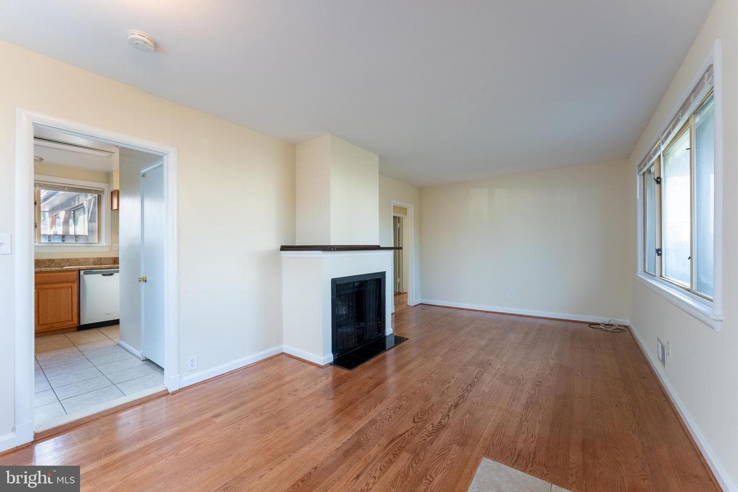 905 Gilbert Road photo 2