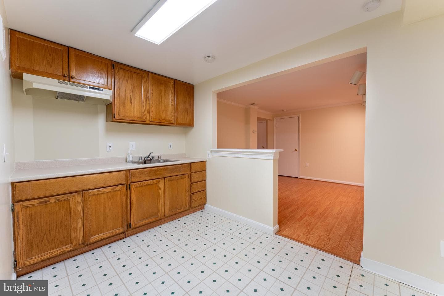 905 Gilbert Road photo 23
