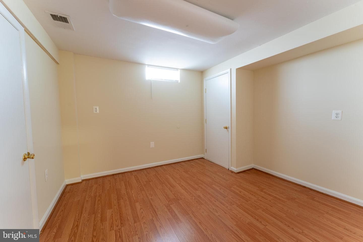 905 Gilbert Road photo 24
