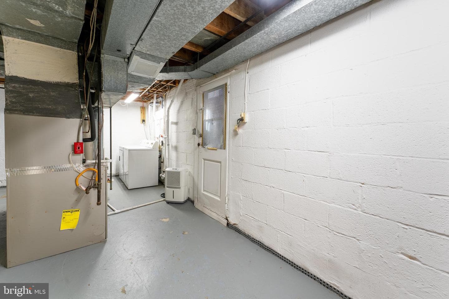 905 Gilbert Road photo 27