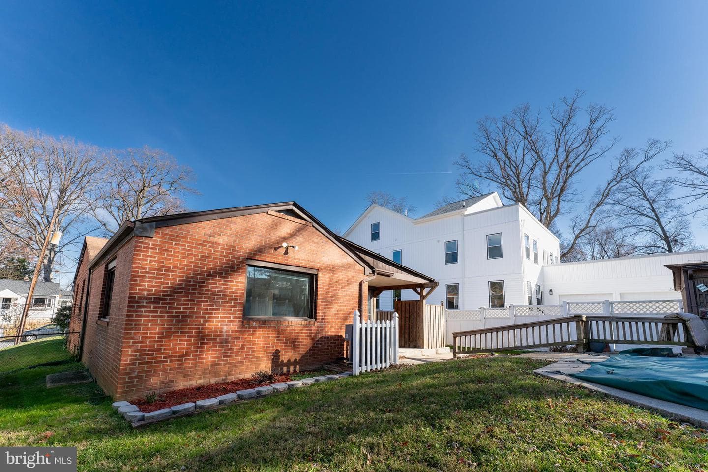 905 Gilbert Road photo 39