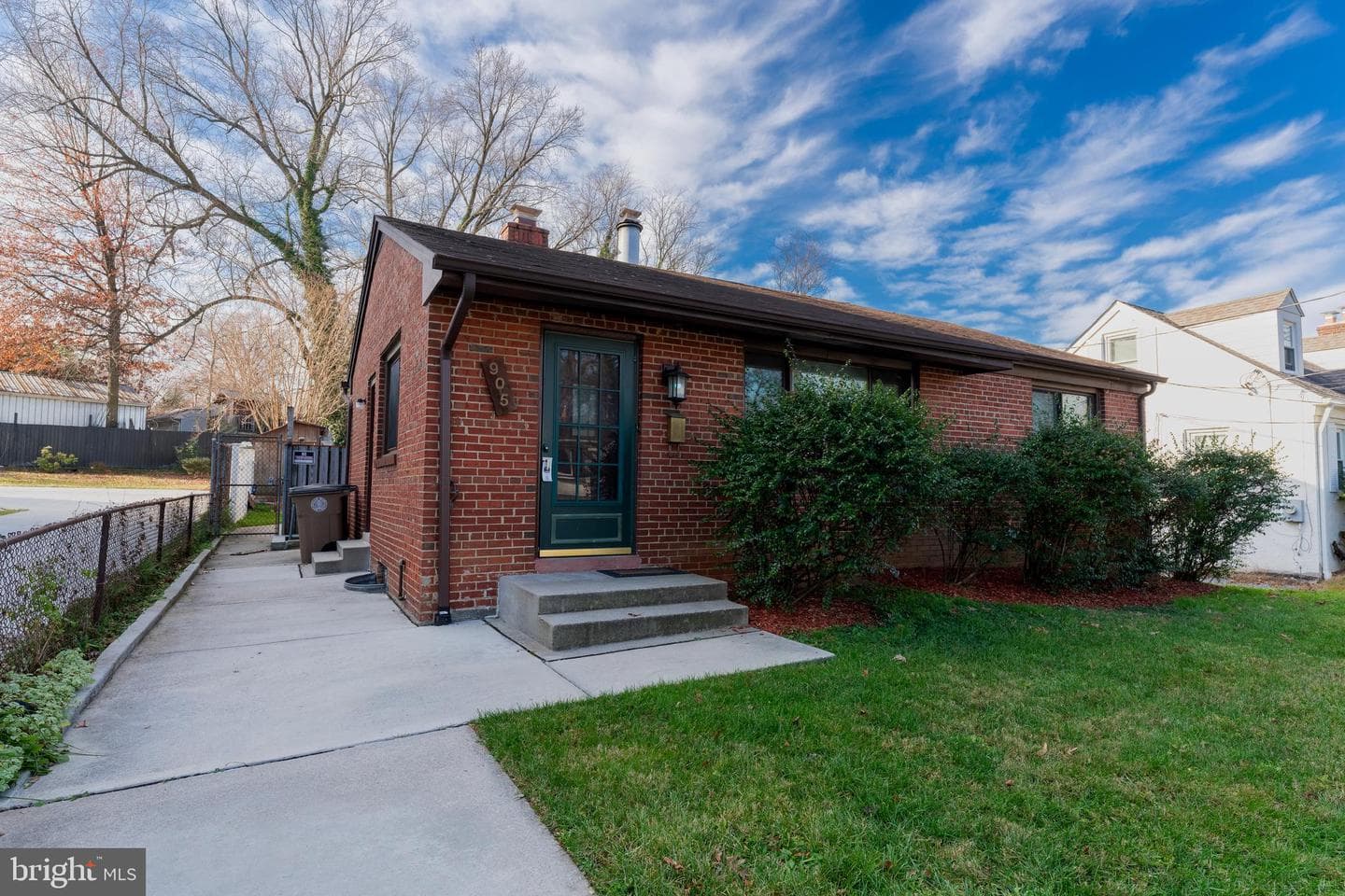 905 Gilbert Road photo 46