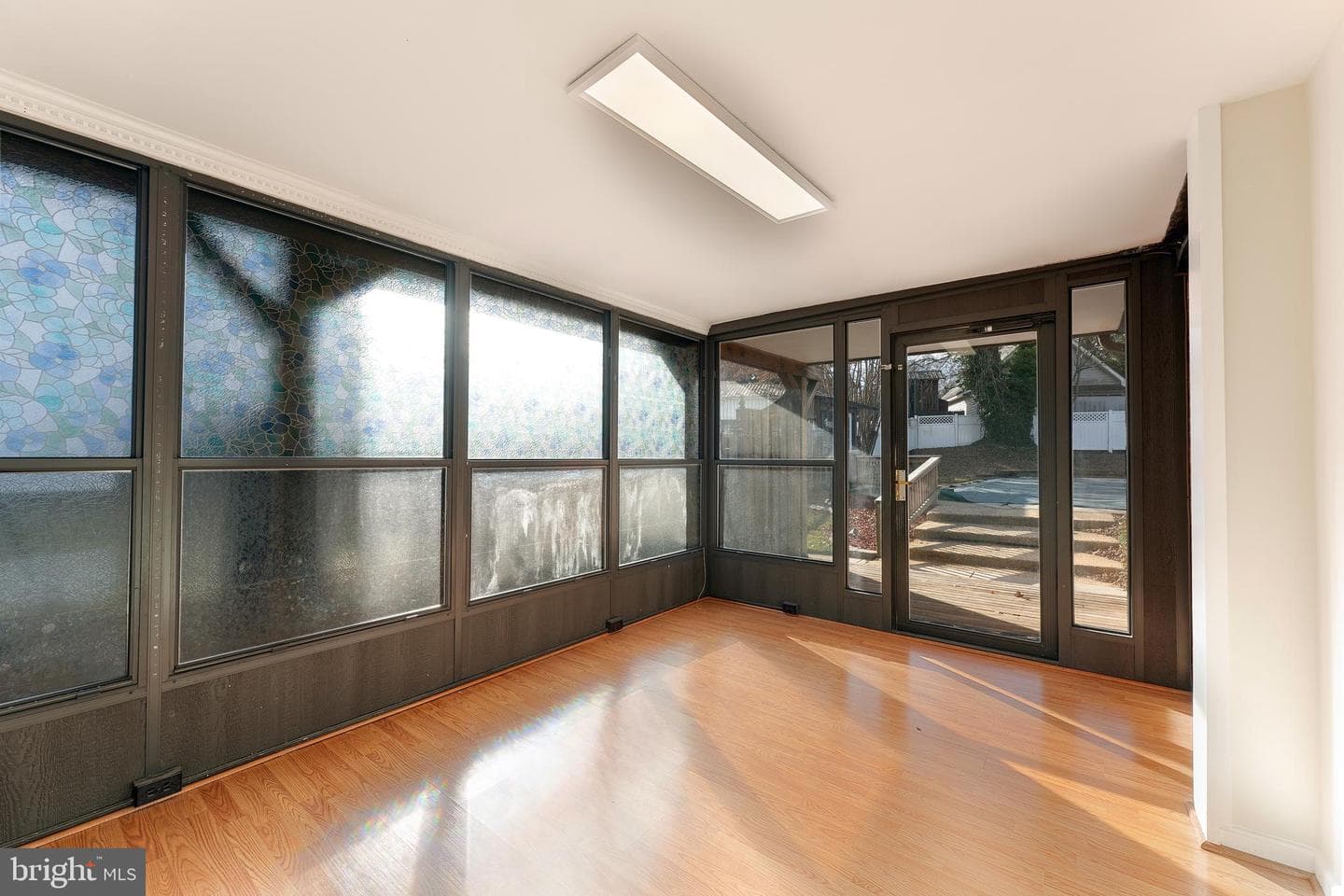 905 Gilbert Road photo 9