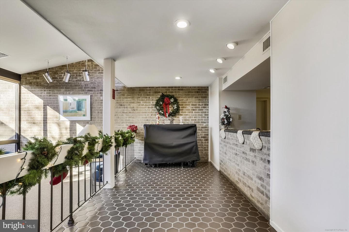 4982 Sentinel Drive #14-306 photo 44